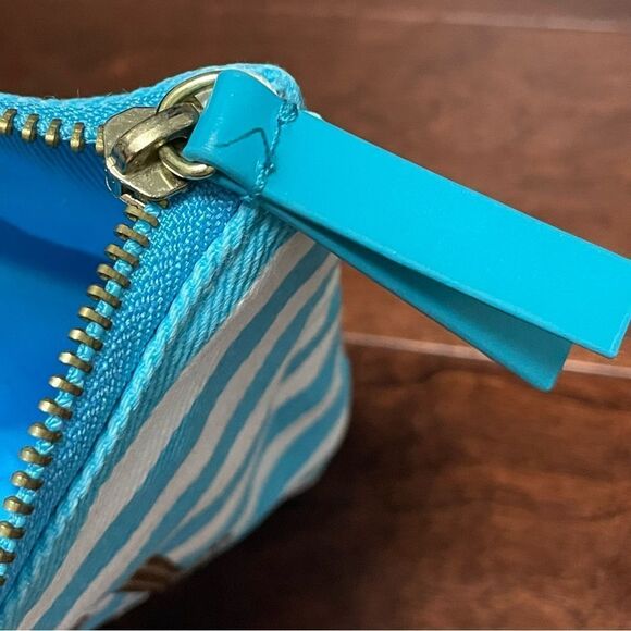 Victoria’s Secret Sequins Cosmetic Bag Blue White with Gold ANGEL wording - Picture 8 of 8